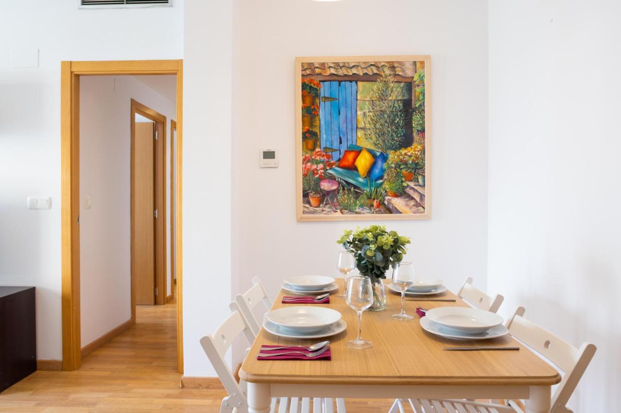 Lovely 2 Bedroom Terrace Wifi Parking Ac Heating Attic Valenza Esterno foto