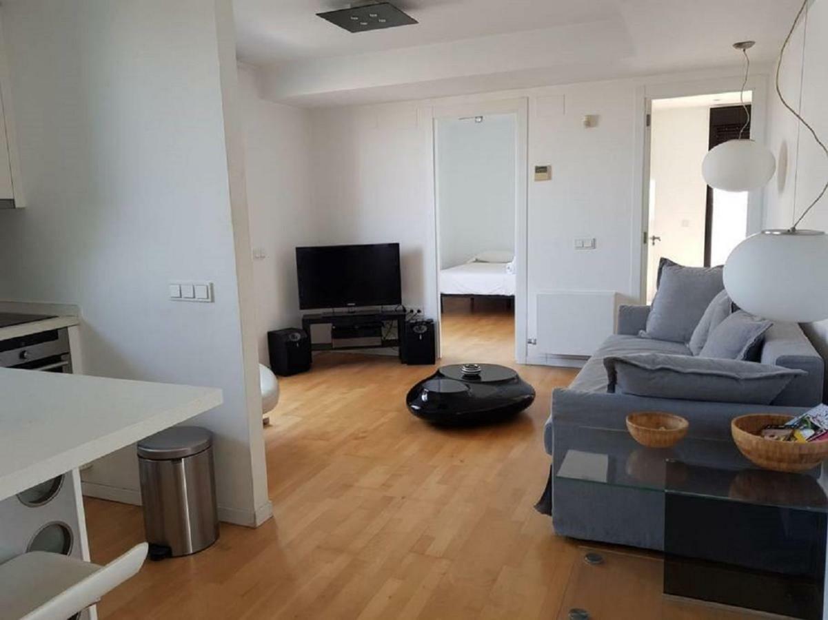 Lovely 2 Bedroom Terrace Wifi Parking Ac Heating Attic Valenza Esterno foto